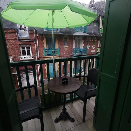 Appartement Avec Balcon Au 1Er Etage Vue Laterale Mer A 50 Metres De La Plage A Mers Les Bains. Ngoại thất bức ảnh