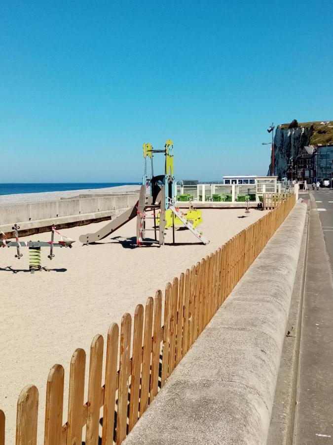 Appartement Avec Balcon Au 1Er Etage Vue Laterale Mer A 50 Metres De La Plage A Mers Les Bains. Ngoại thất bức ảnh