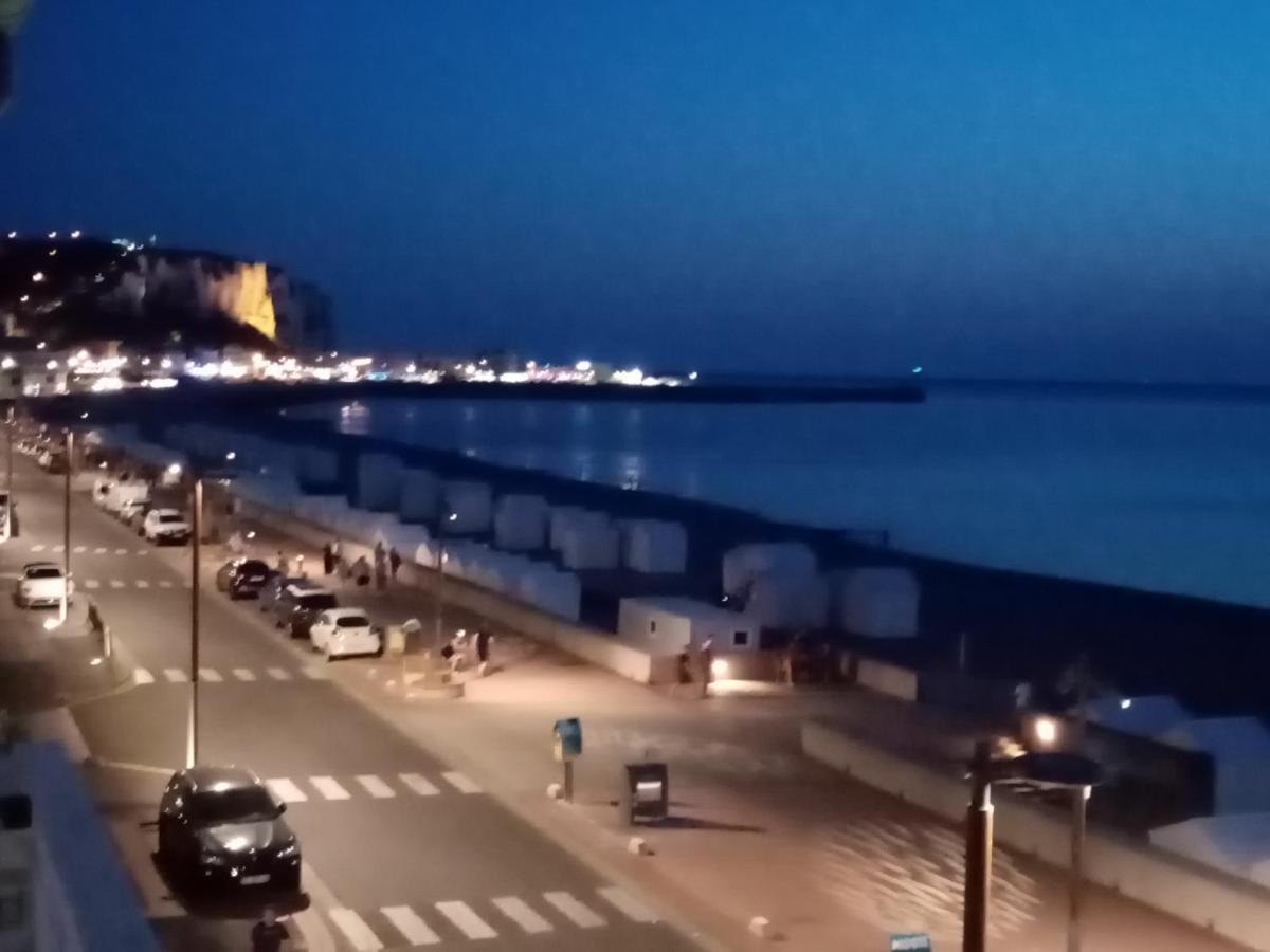 Appartement Avec Balcon Au 1Er Etage Vue Laterale Mer A 50 Metres De La Plage A Mers Les Bains. Ngoại thất bức ảnh
